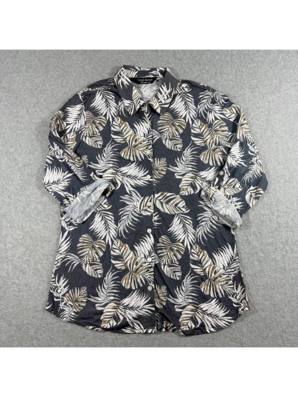 Tango Mango Women M Tropical Floral Button Down Shirt Black White Gold Roll Tab